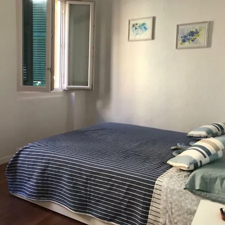 Ad Un Passo Dalla Spiaggia Apartment *